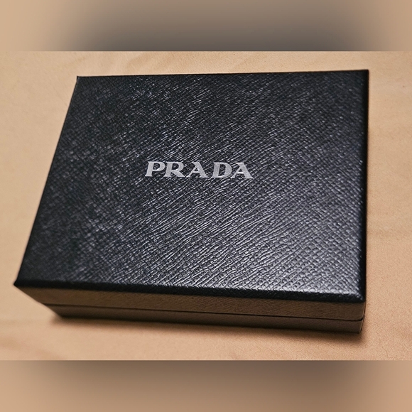 Prada Black Logo Box Jewelry Bracelet Necklace Gift Card Keychain Small Purse - Picture 5 of 9